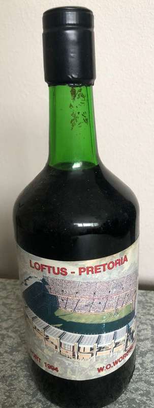 1995 Rugby World Cup Memorabilia - Commemorative Port/Wine Limited Ed with Photos of Stadiums Used