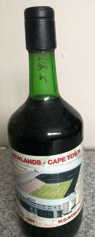 1995 Rugby World Cup Memorabilia - Commemorative Port/Wine Limited Ed with Photos of Stadiums Used