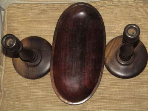 Teak bowl and two "Wit Stinkhout" candle holders