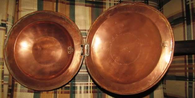 Vintage Copper Bed Warmer with Long Wooden Handle
