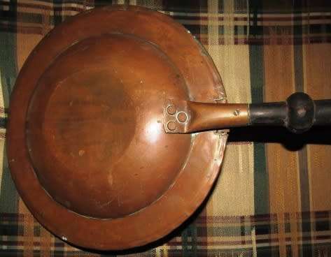 Vintage Copper Bed Warmer with Long Wooden Handle