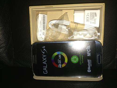 SAMSUNG GALAXY S4 32GB BRAND NEW