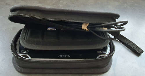 Sony PS Vita PCH-1103 Crystal Black (OLED) (3g + WiFi) + 2 Games / Case (FREE SHIPPING)