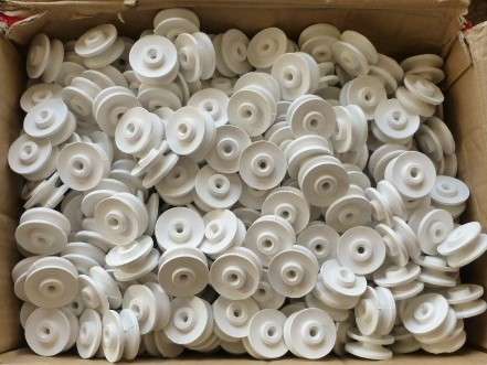Bulk lot of 1112 pieces Electric Fence Hardware - NEW - very late entry