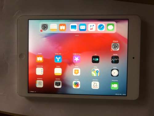 IPAD MINI 2*RETINA DISPLAY*16GB**4G & WIFI**SILVER