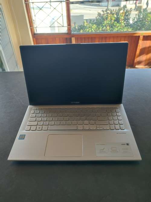 Asus vivobook 15 i5 8th gen