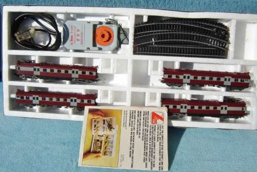 Lima HO gauge SAR/SAS Suburban Train Set