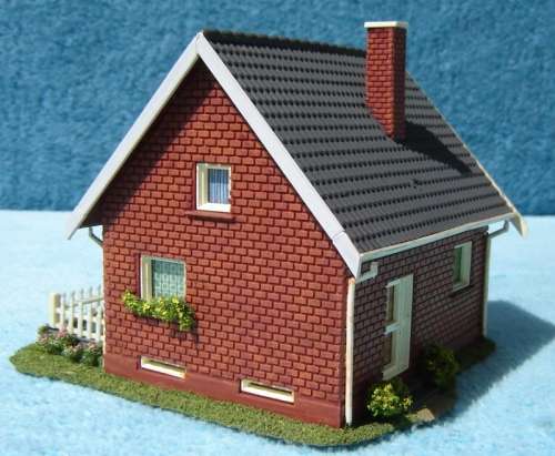 HO Gauge Suburban House