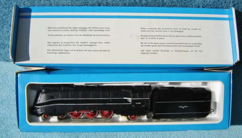 Marklin HO gauge BR03 Streamlined Steam Locomotive No. 3094