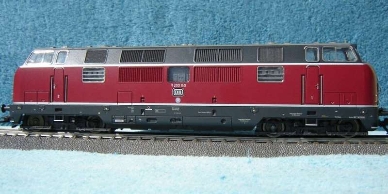 Marklin HO gauge V200 Diesel Locomotive No. 39821 - Digital with Sound