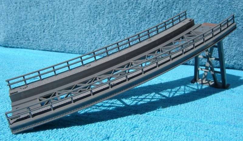 Marklin HO gauge Curved Approach Section No. 7267