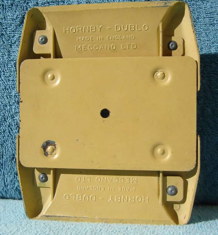Hornby OO gauge Die-Cast Level Crossing