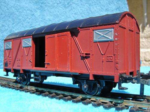 Fleischmann HO gauge box wagon with sliding doors