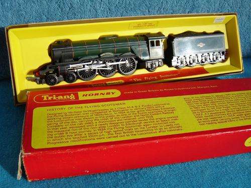 Hornby OO/HO gauge steam locomotive - Flying Scotsman