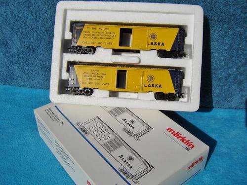 Marklin HO gauge Extremely Rare Alaska Tinplate Box Car Set