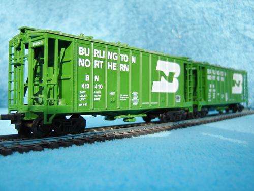 HO gauge Box wagons x 2