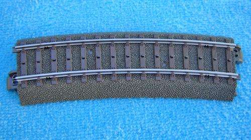 Marklin HO gauge C-track 24215 R2 curved