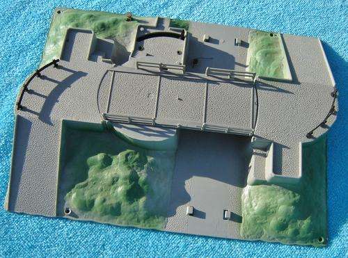 Lima HO gauge mechanical swing bridge with automatic train stop