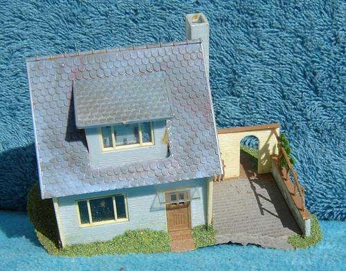 Faller HO gauge Small Suburban House
