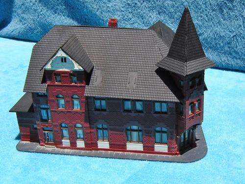 HO gauge Corner Building