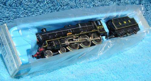 Peco N gauge Steam locomotive