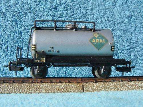 Marklin HO gauge Petrol Wagon - Aral