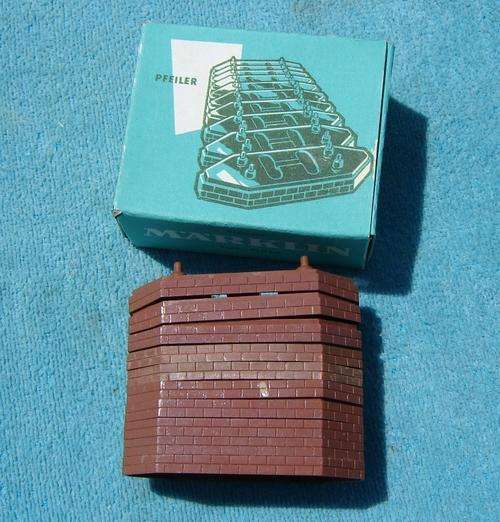Marklin HO gauge Bridge Piers - 10 Pieces