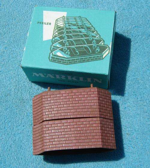 Marklin HO gauge Bridge Piers - 2 Pieces