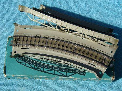 Marklin HO gauge Curved Approach Section No. 7167