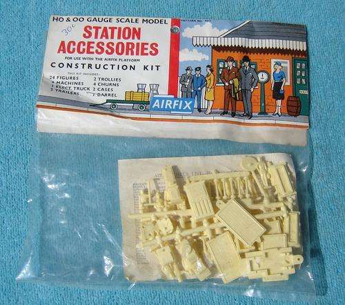Airfix HO and OO gauge Station Accessories