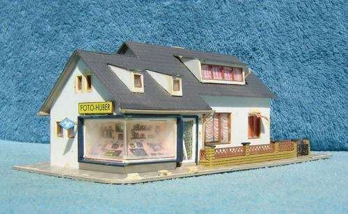Vollmer HO gauge Suburban House with Shop