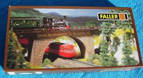 Faller HO gauge Stone Arch Bridge No. B-555