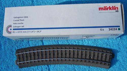 Marklin HO gauge C-Track Curved No. 24224 - 6 track pieces