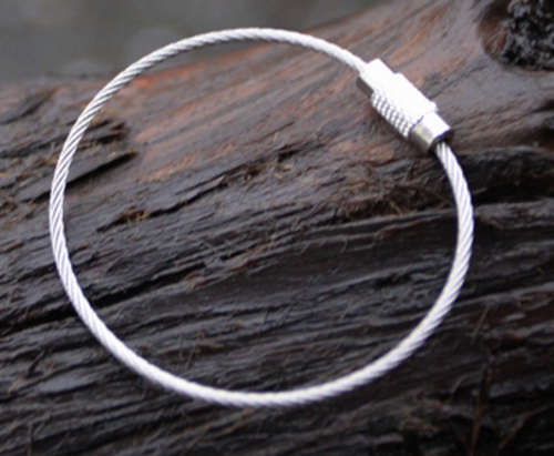 Overstretches multifunction rope key ring