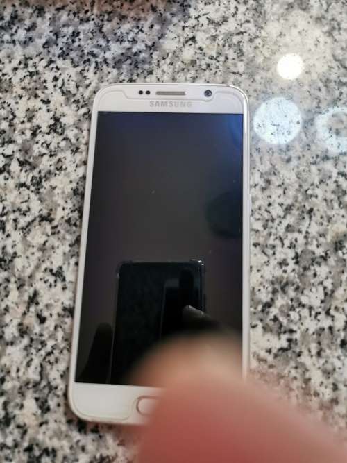 Samsung Galaxy S6 SM-G920F 32GB - Second Hand - White - Excellent Condition (almost as new)
