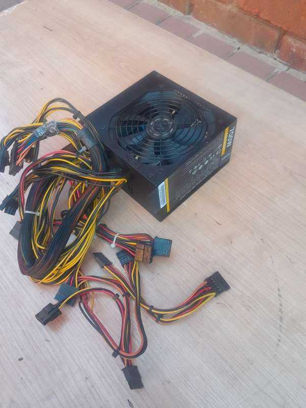 Antec Gaming Power Supply VP700P Plus 80 PLUS 700W 20+4 Pin ATX Black