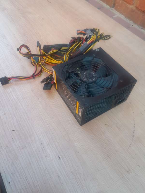 Antec Gaming Power Supply VP700P Plus 80 PLUS 700W 20+4 Pin ATX Black
