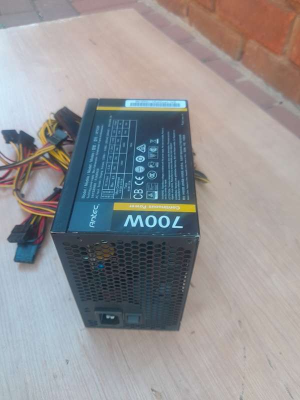 Antec Gaming Power Supply VP700P Plus 80 PLUS 700W 20+4 Pin ATX Black