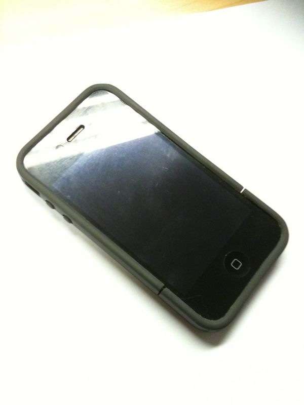 INCREDIBLE DEAL Black iPhone 4 32Gb please read