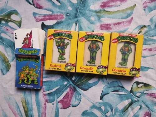 Tmnt 3x soap and 1x playing cards