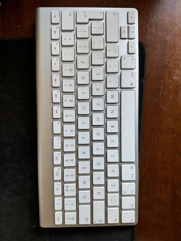 Apple Magic Wireless Keyboard A1314