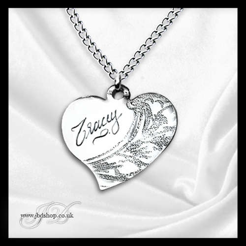 Stainless Steel Patterned Heart Pendant with Free Engraving