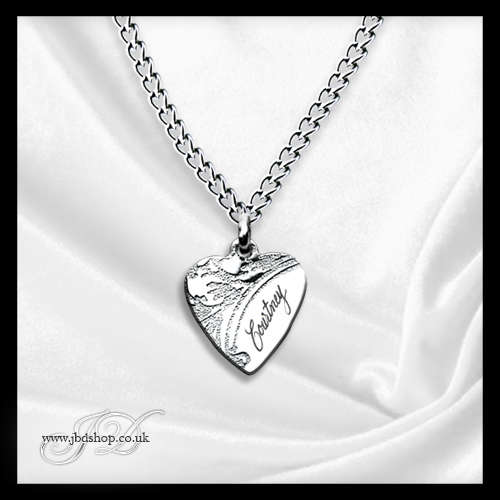 Stainless Steel Patterned Heart Pendant with Engraving