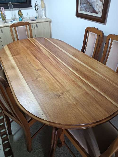 Dining table+chairs