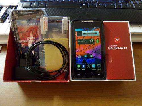 Motorola Razr Maxx - Android smartphone built for battery life!