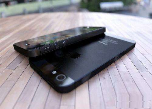 I phone 5 32GB (black) sealed in box