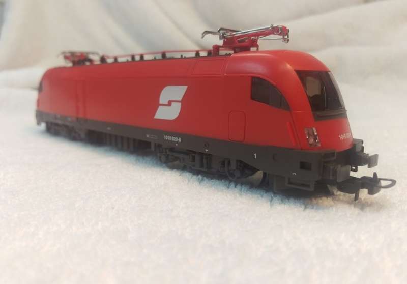 HO Piko 57410 BR182 Taurus Electric Loco OBB (Boxed) DCC Ready