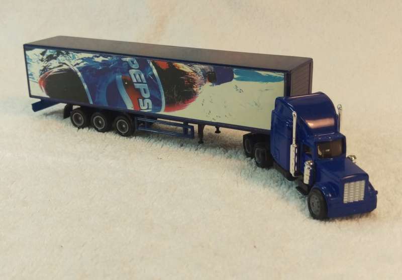 HO Scale 1/87 Truck with Trailer - Pepsi (Unboxed)