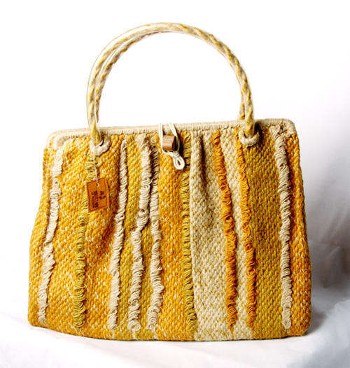 Vintage treasure: Ochre yellow handbag