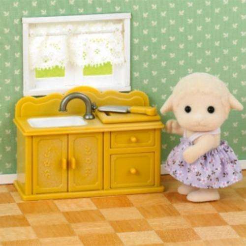 Sylvanian families - sheep sister and kitchen set